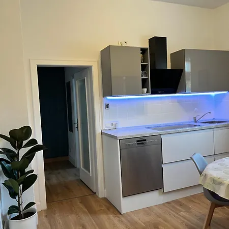 Апартаменты Schicke Gemuetliche Im Zentrum *