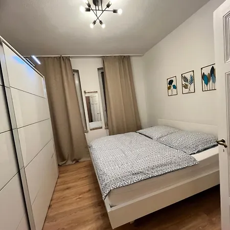 Schicke Gemuetliche Im Zentrum Апартаменты *